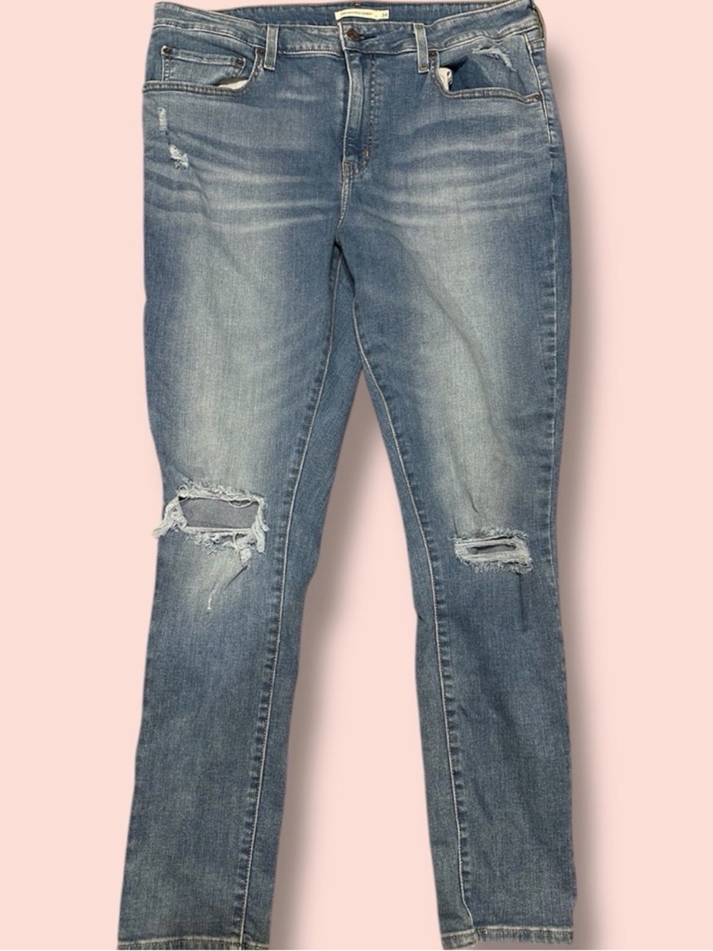 Women’s Levi jeans size 34 (18)